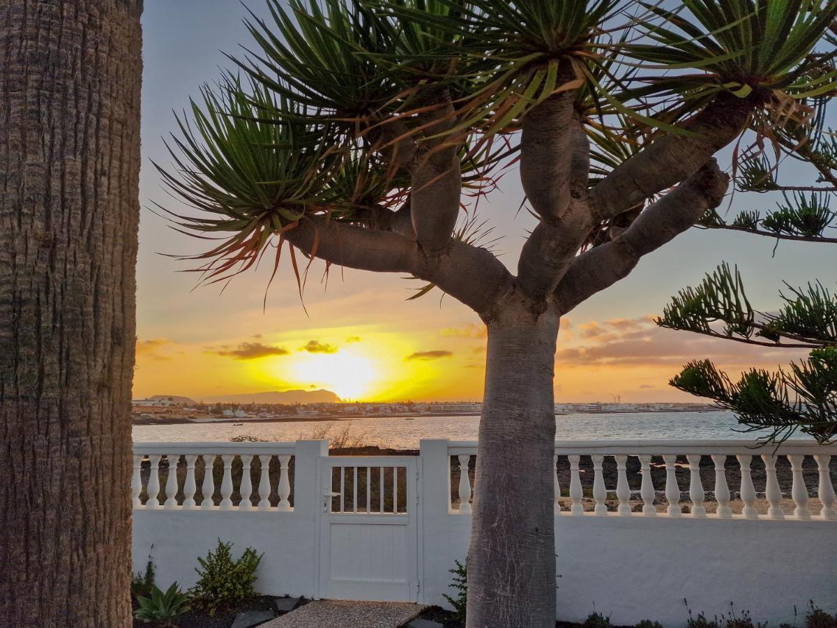 Villa La Maja Beachfront Corralejo Kültér fotó